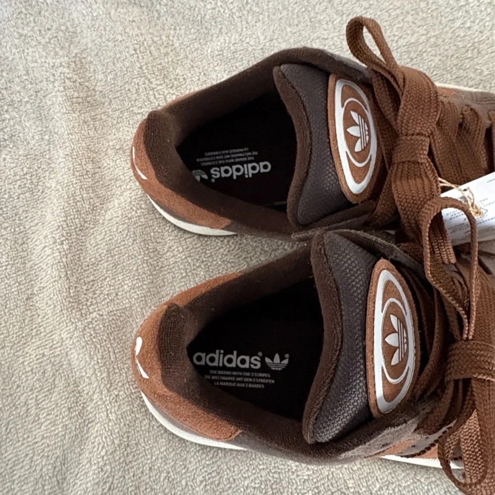 adidas Campus '00s Dark Brown/Preloved Brown/White Youth Size 4 1/2 - Picture 8 of 13